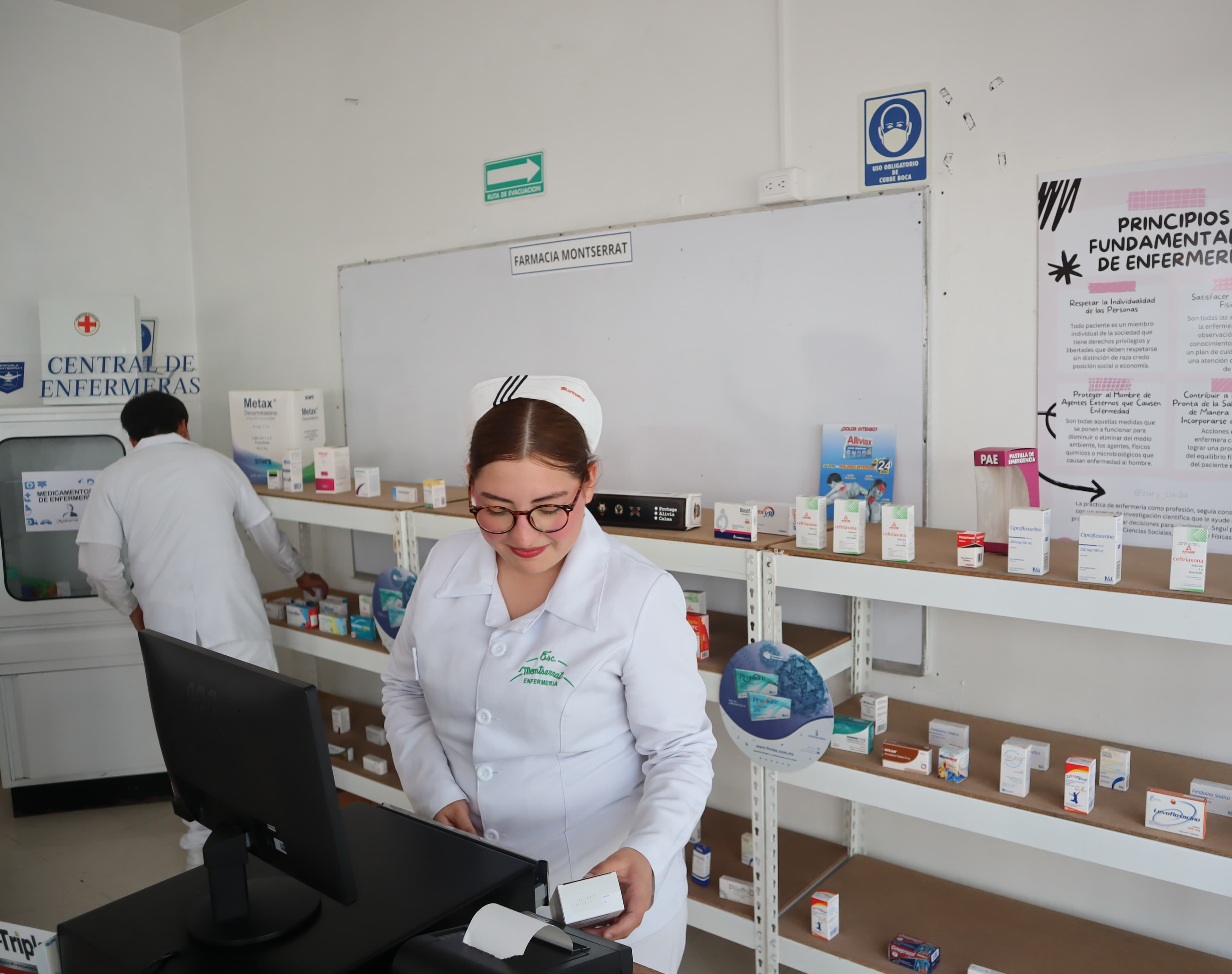 Material y equipo profesional para práctica farmacéutica