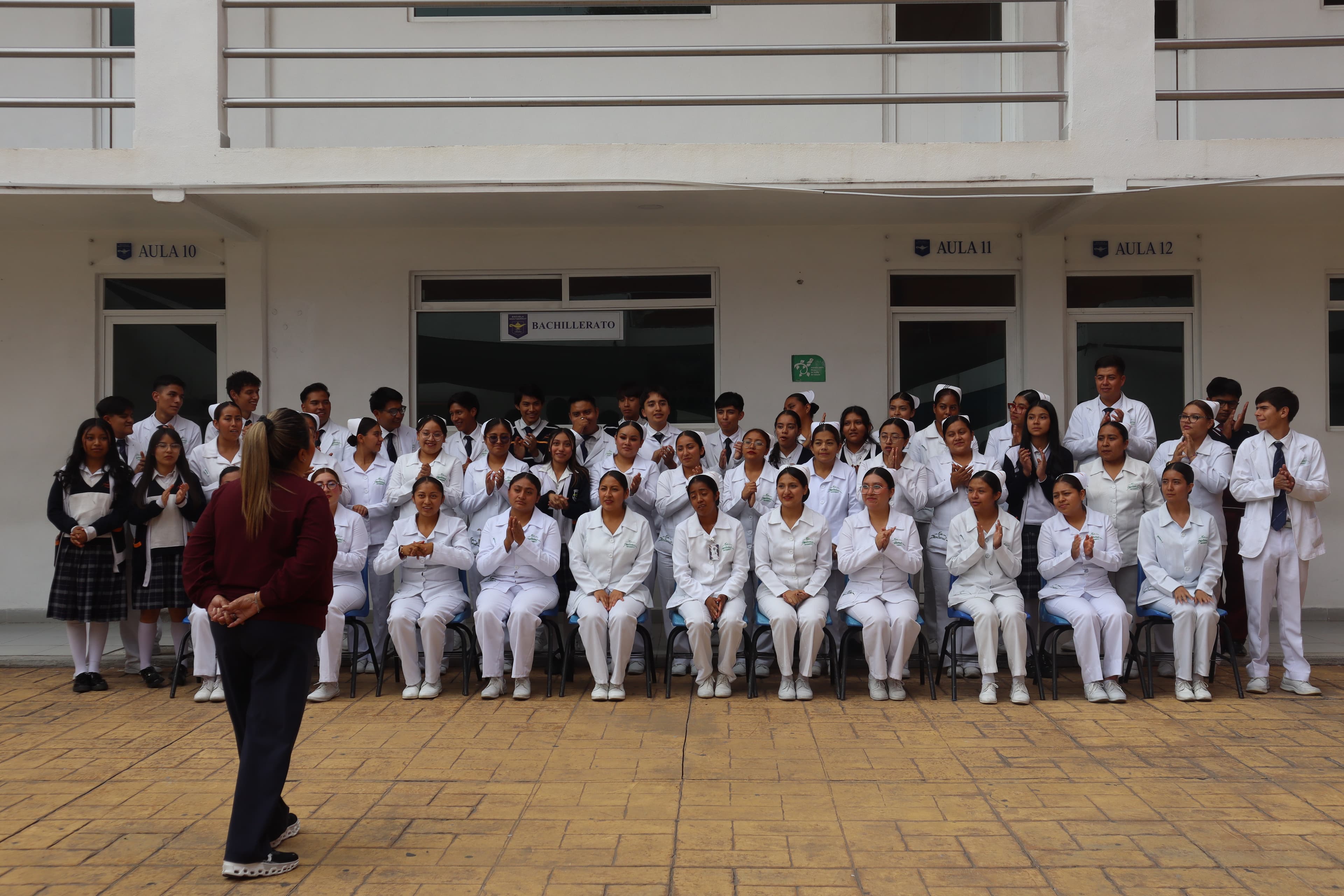Grupo de estudiantes de Escuela Montserrat